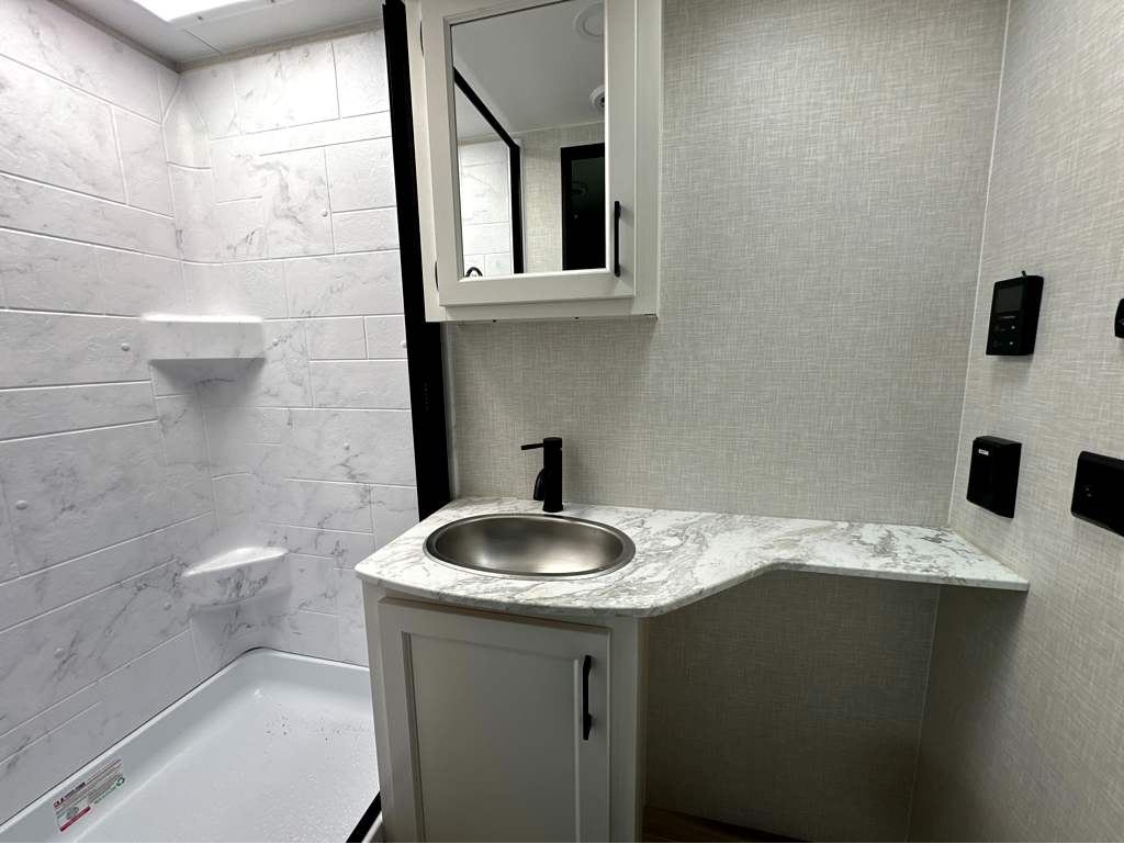 2027 VENTURE RV STRATUS 291VQB - Image 24
