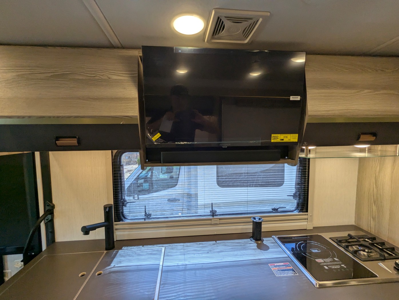 2027 Winnebago View 24D - Image 24