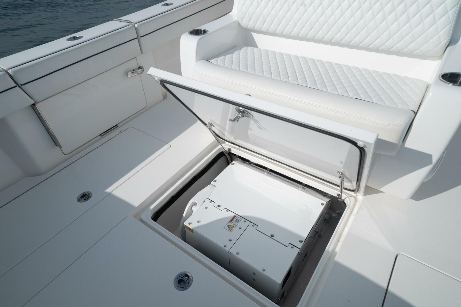 2022 Valhalla Boatworks V-37 - Image 6
