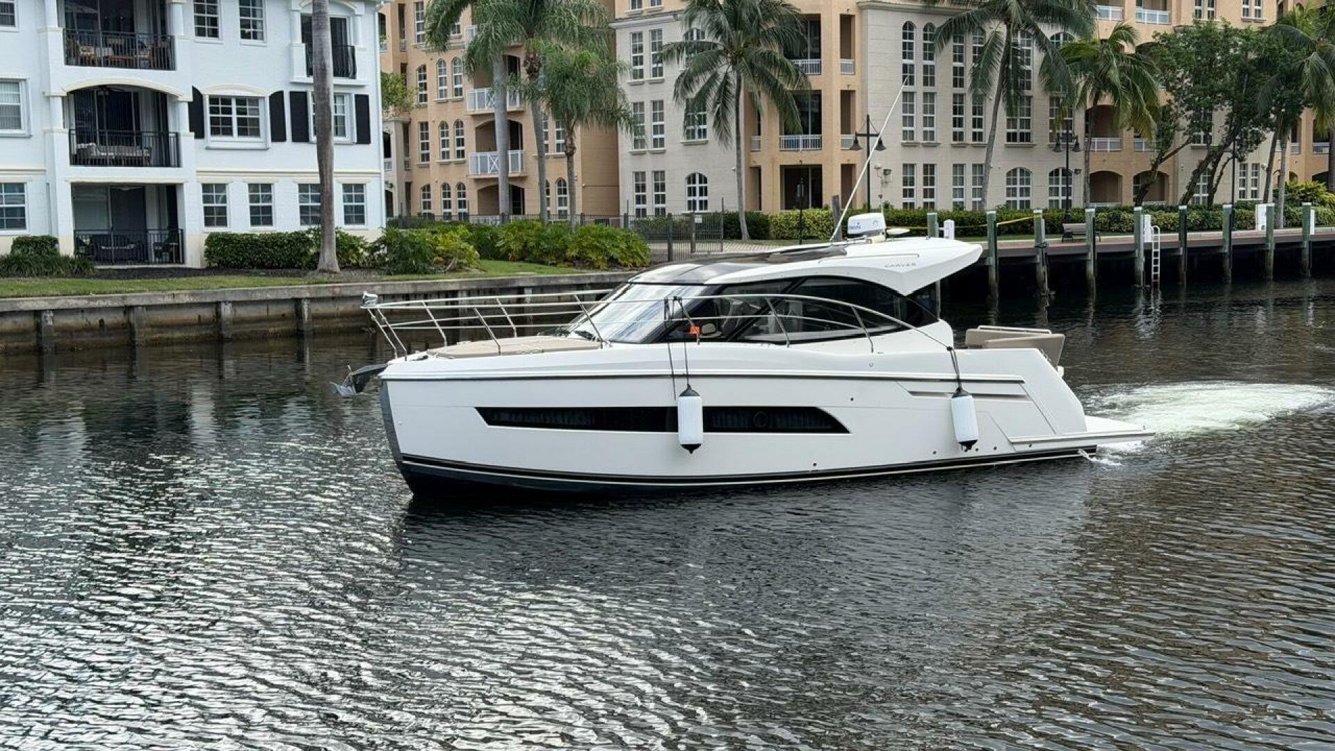 2019 Carver C34 - Image 2