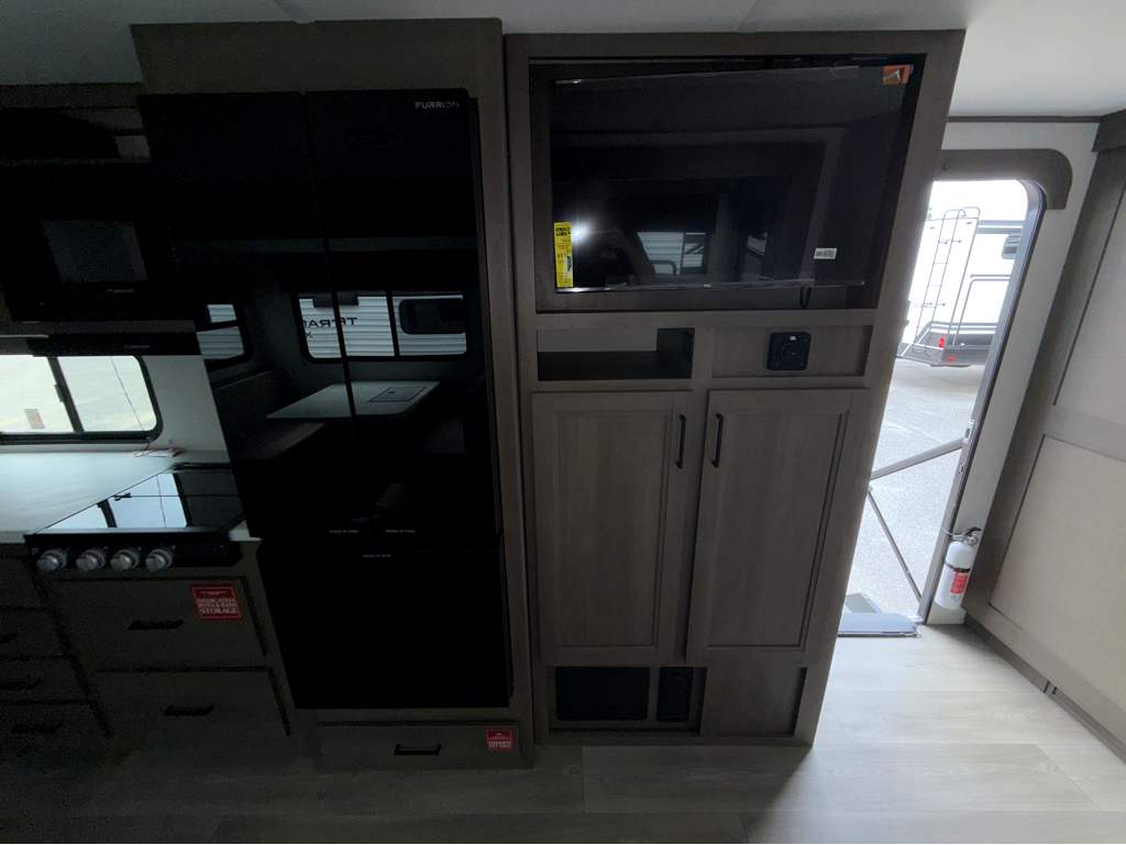 2026 GRAND DESIGN TRANSCEND 305BHT - Image 15