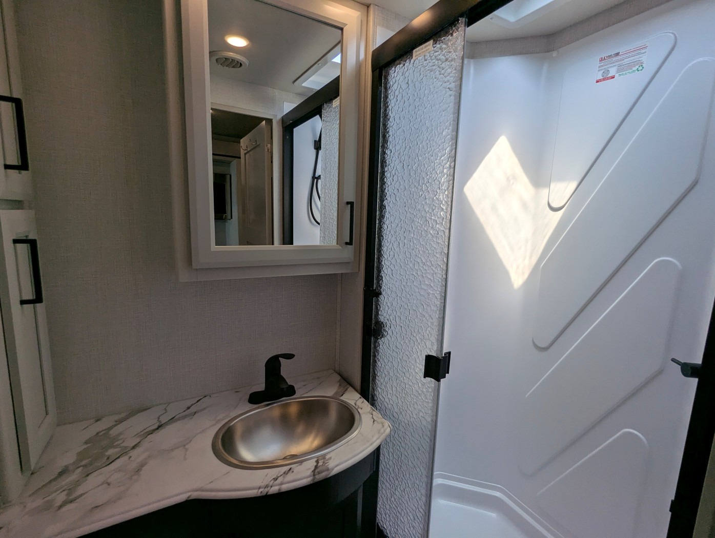 2026 Fleetwood Flair 29M - Image 25