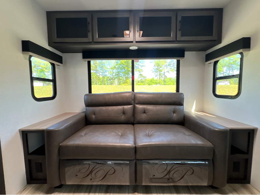 2026 VENTURE RV SPORTTREK 312VIK - Image 9