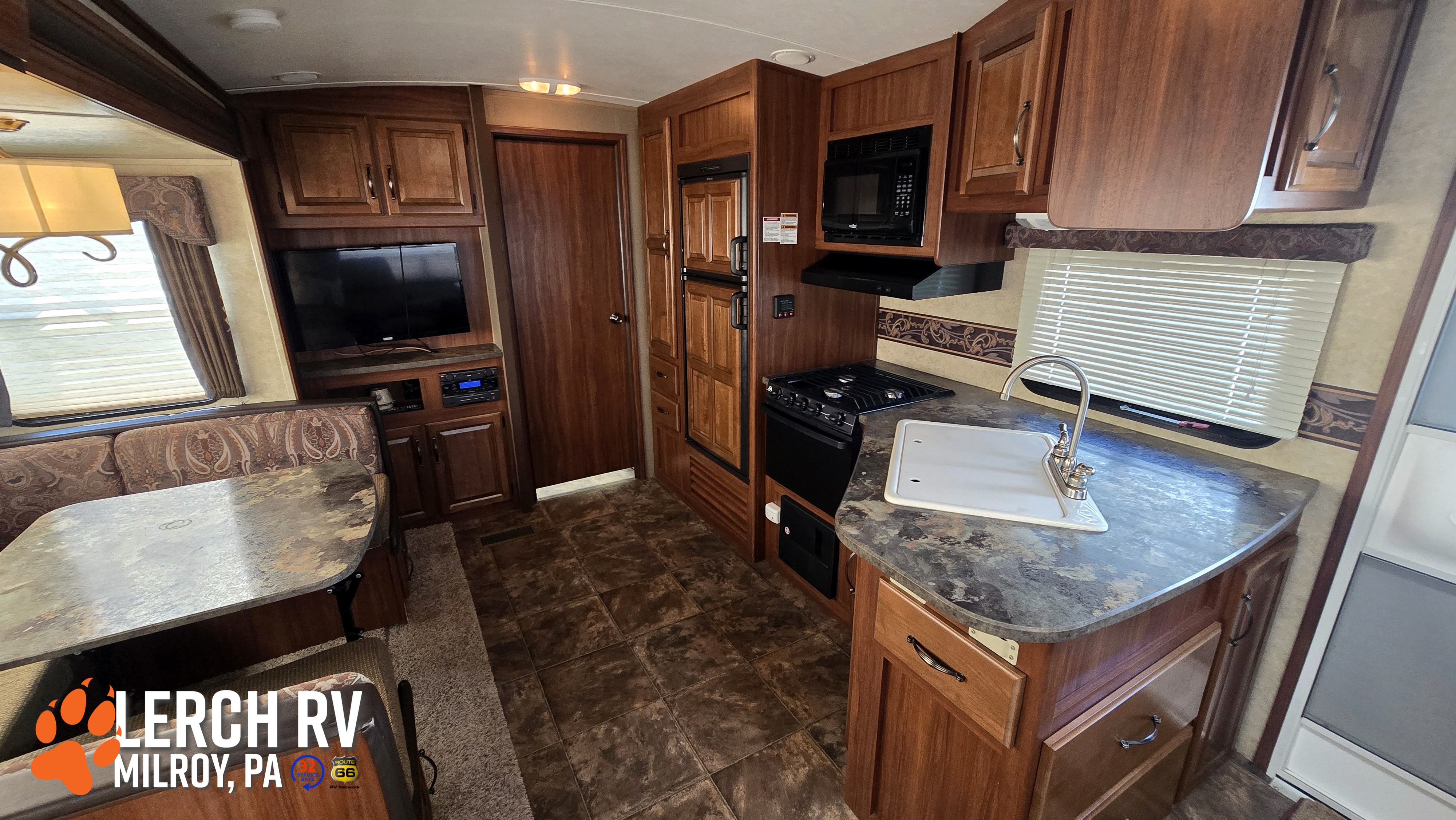 2014 Keystone Cougar XLite 28RLS - Image 7