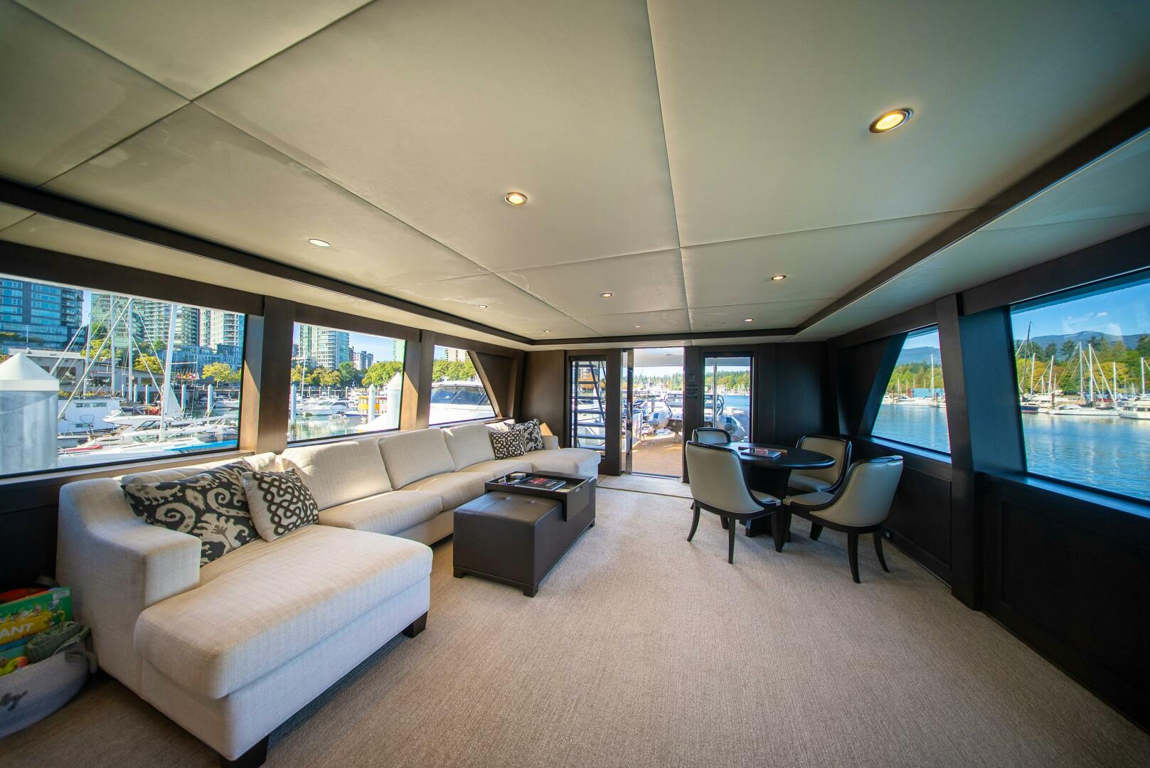 1992 Crescent Custom Yachts Custom - Image 33
