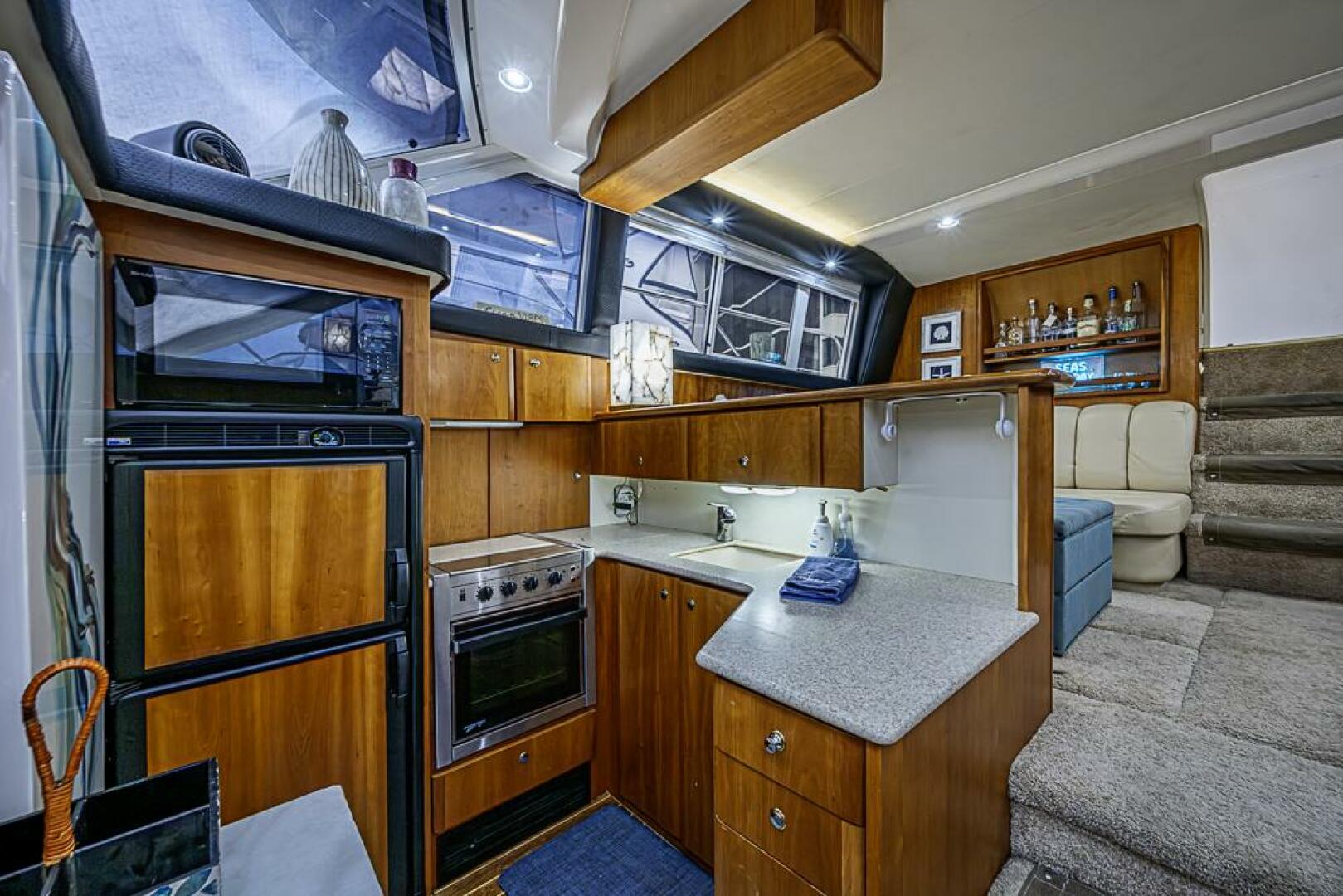 2000 Silverton 442 Cockpit Motoryacht - Image 19