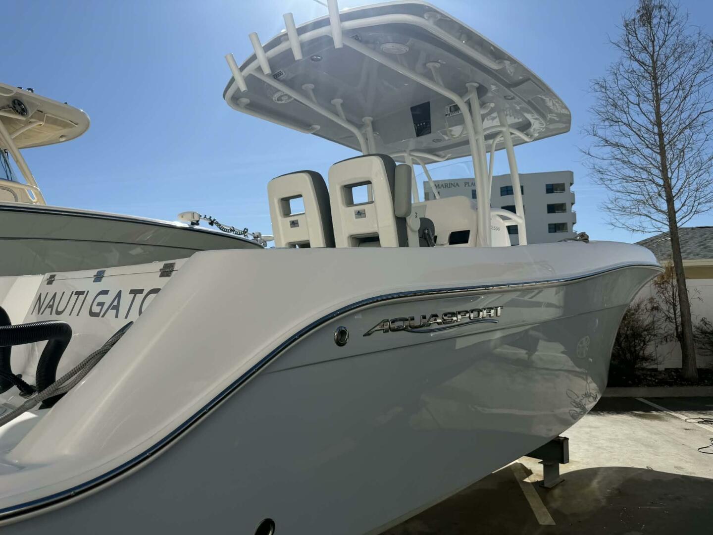 2021 Aquasport 2500 Center Console - Image 10