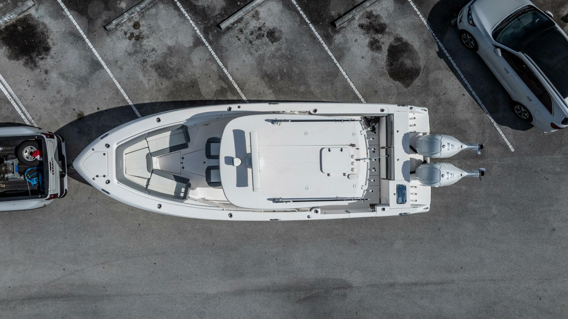 2021 Everglades 335 Center Console - Image 61