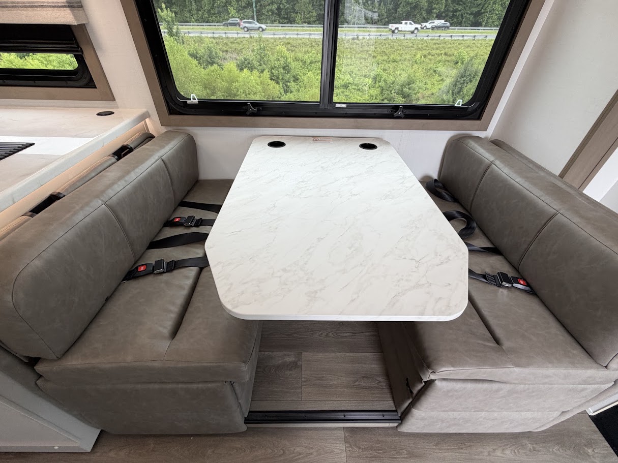 2027 JAYCO GREYHAWK XL 32U - Image 20