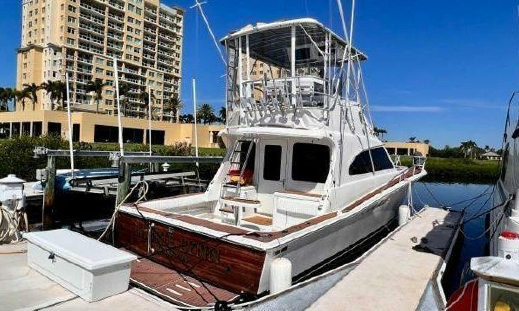 2001 Luhrs Convertible - Image 2