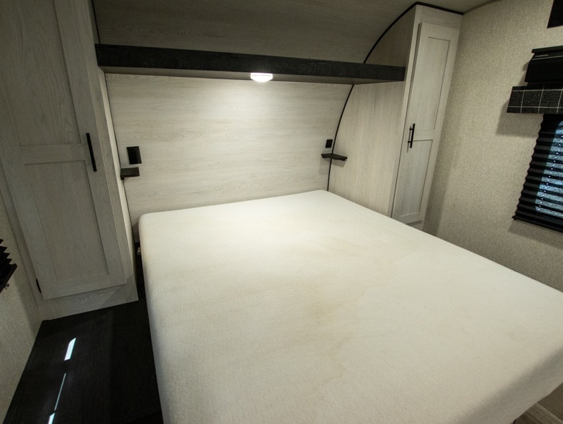 2022 KZ RV Sportsmen SE 231BHKSE - Image 22