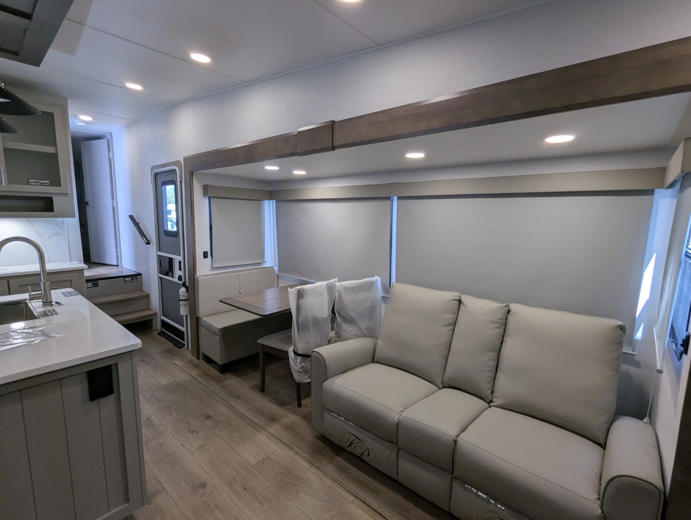 2026 Alliance RV Avenue All-Access Series 29RL - Image 21