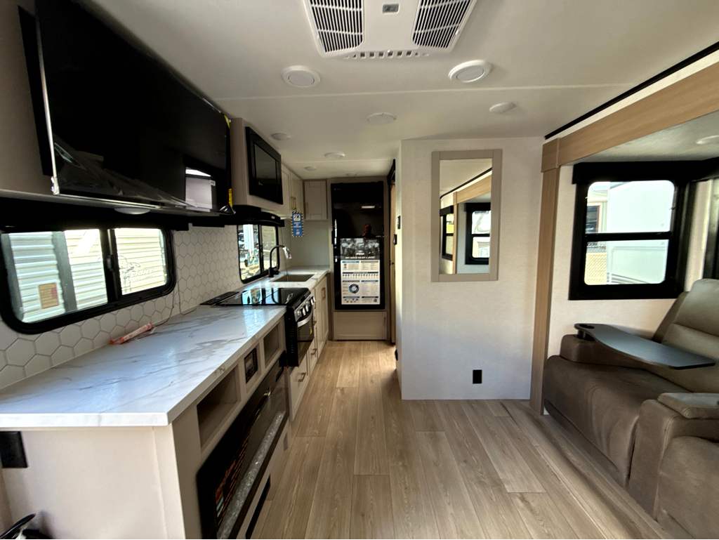 2027 JAYCO JAY FEATHER 19MRK - Image 14