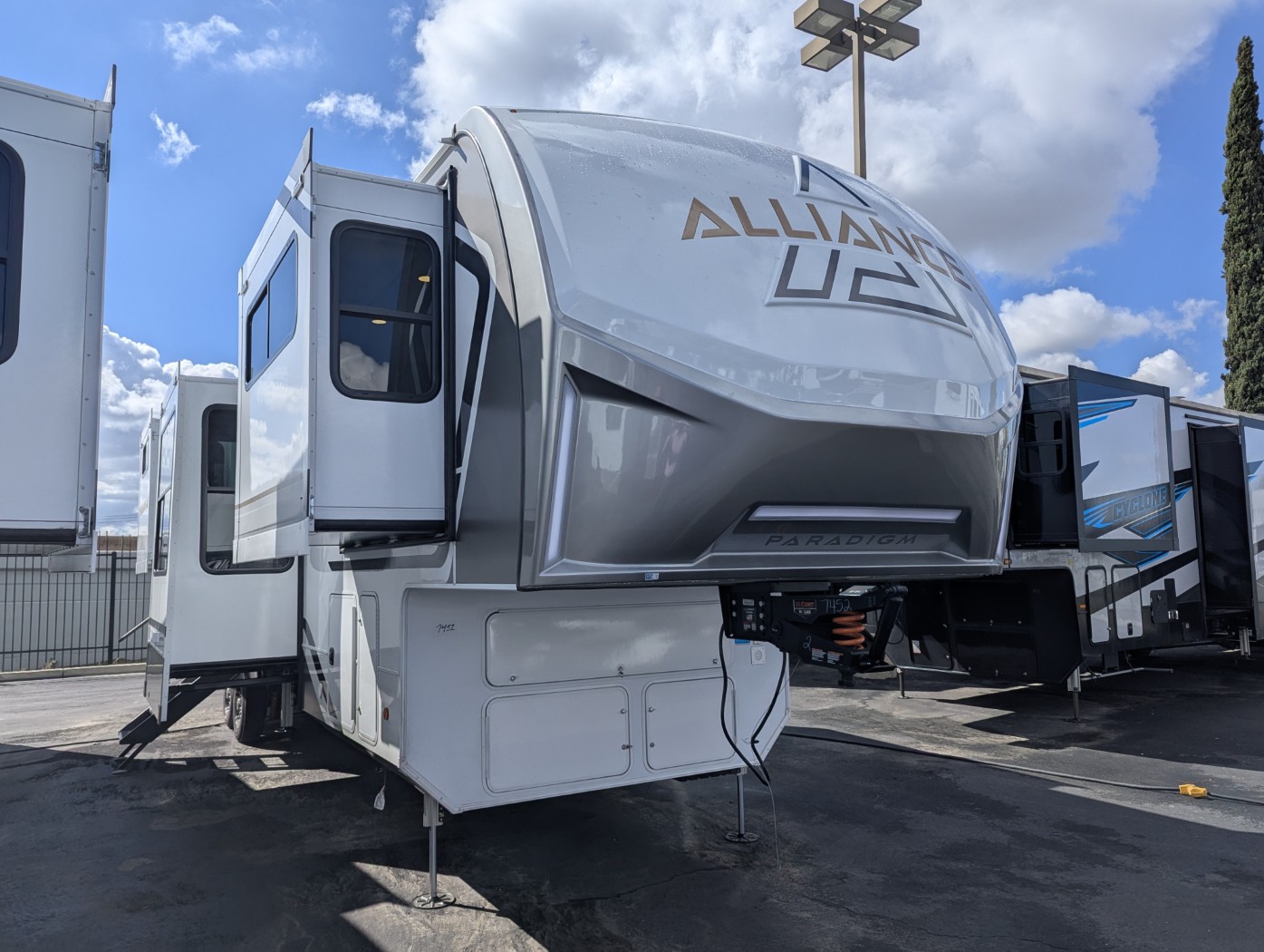 2026 Alliance RV Paradigm 385FL - Image 1