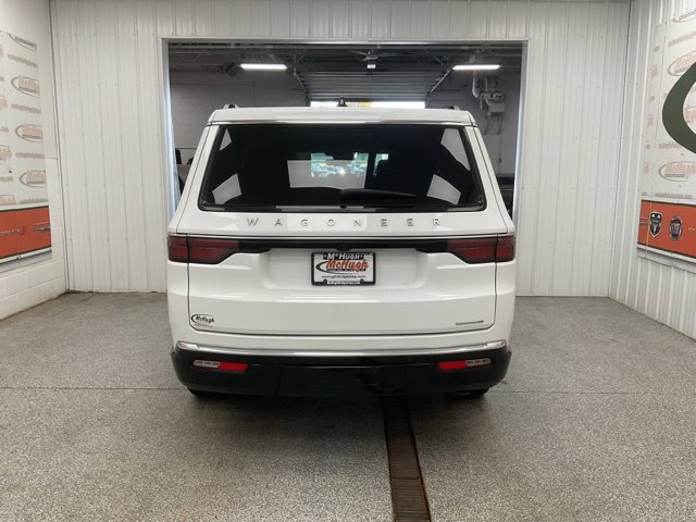 2024 Jeep Wagoneer Utility 4D Series III 4WD - Image 9