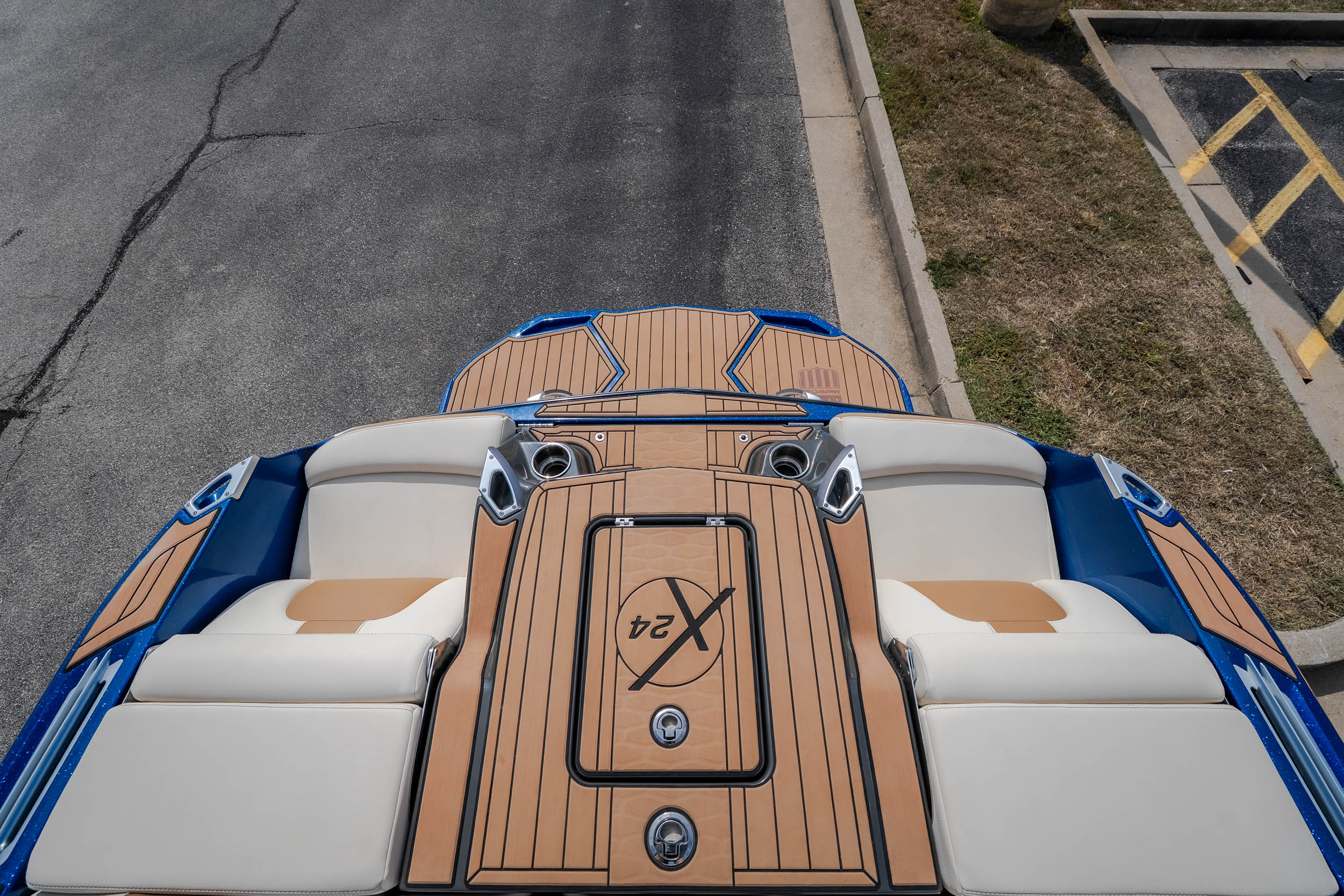 2021 MasterCraft X24 - Image 39