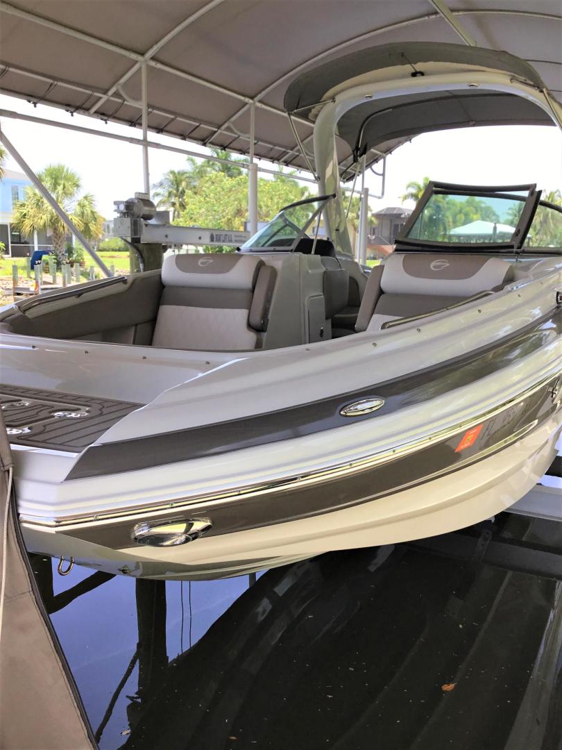 2019 Crownline E275XS - Image 2