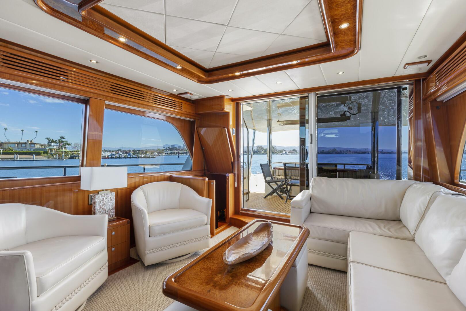 2007 Hampton Cockpit Motoryacht - Image 6