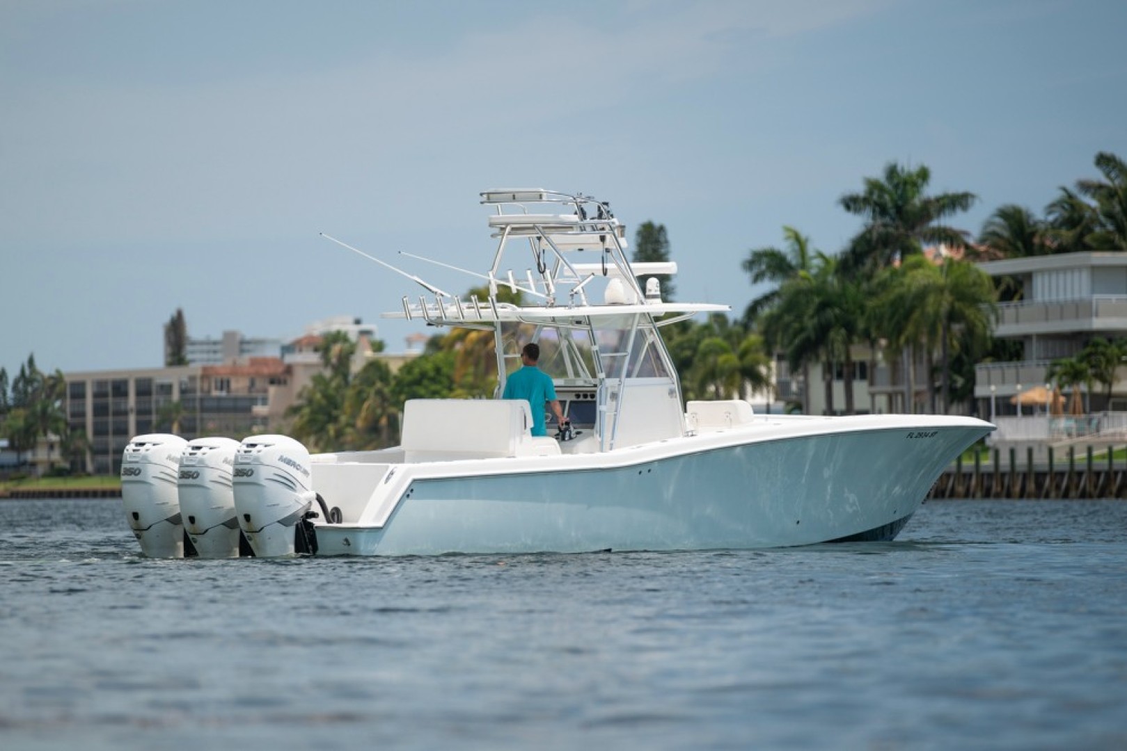 2011 Invincible 42CC - Image 2