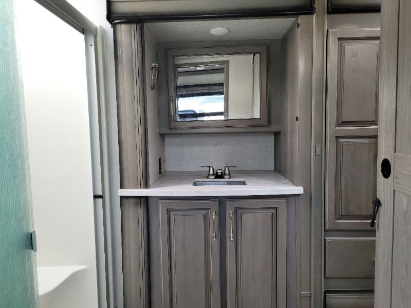 2021 Keystone Montana 3813MS - Image 15