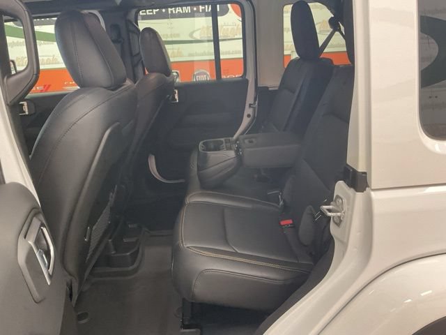 2026 Jeep Wrangler Sahara 4 Door 4x4 - Image 21