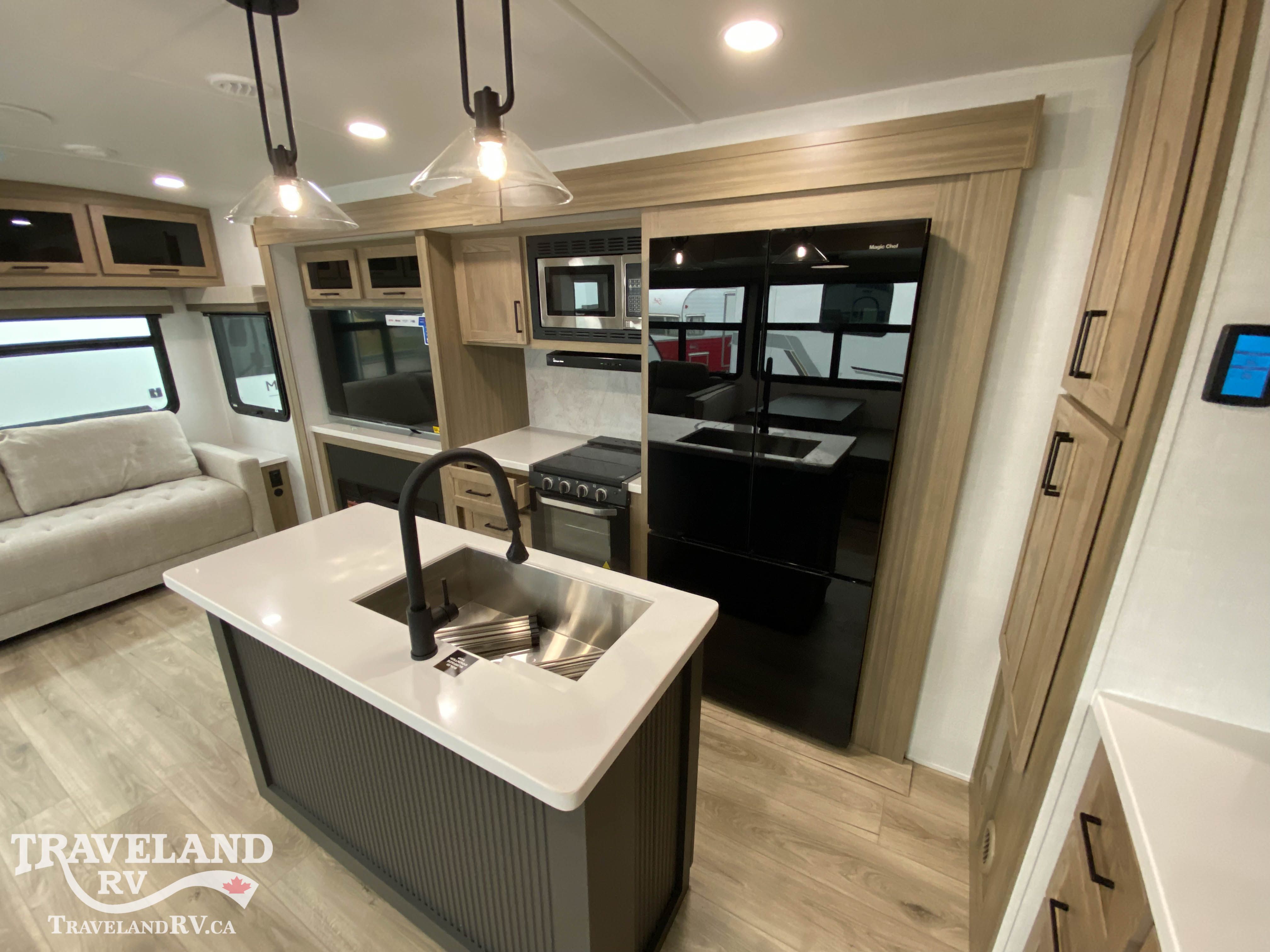2027 Forest River Rockwood Ultra Lite 2916RL - Image 8