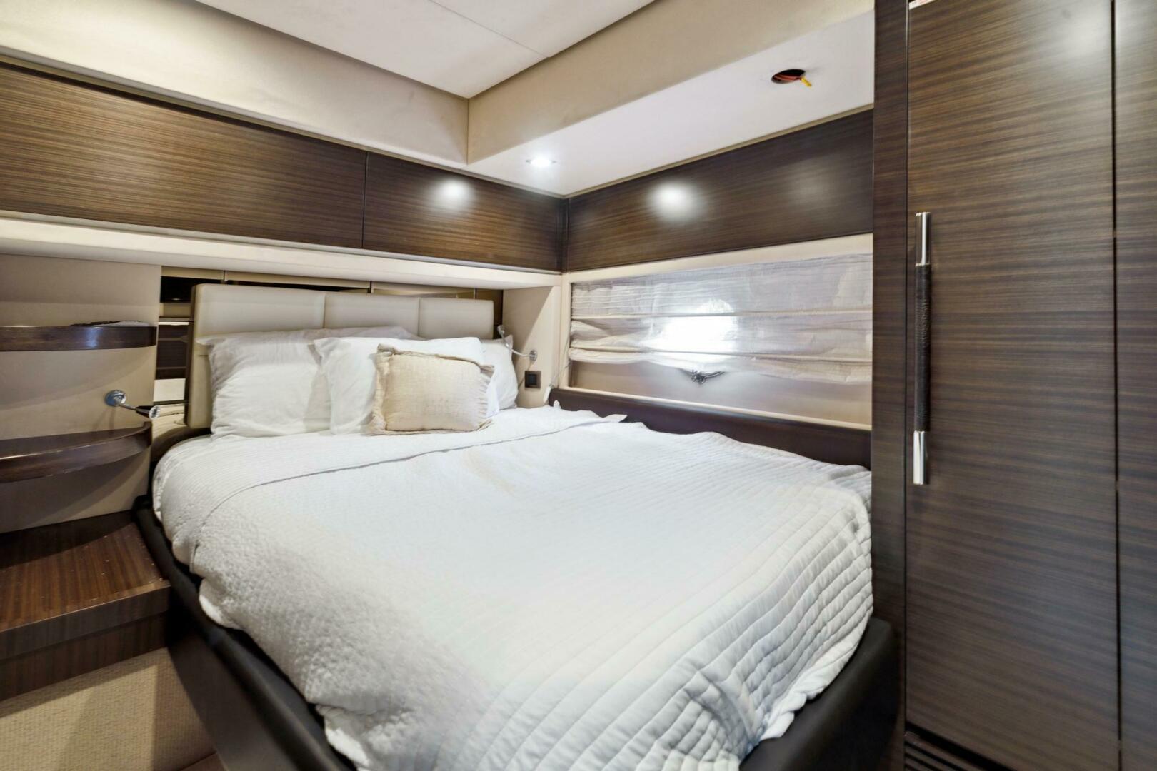 2013 Azimut 70 - Image 52