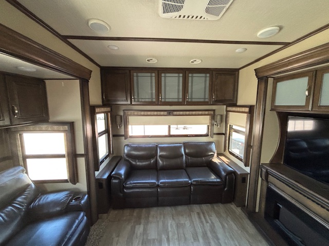 2018 Grand Design Solitude 384GK - Image 20