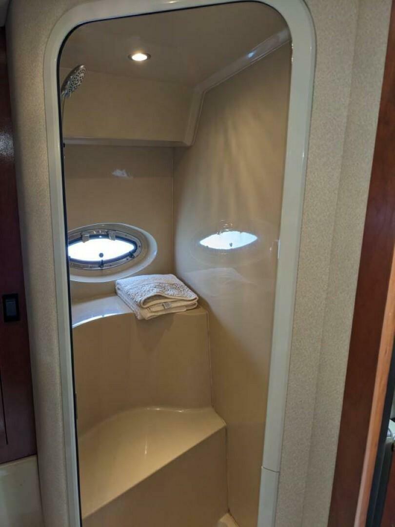 2003 Cruisers Yachts 3970 - Image 16