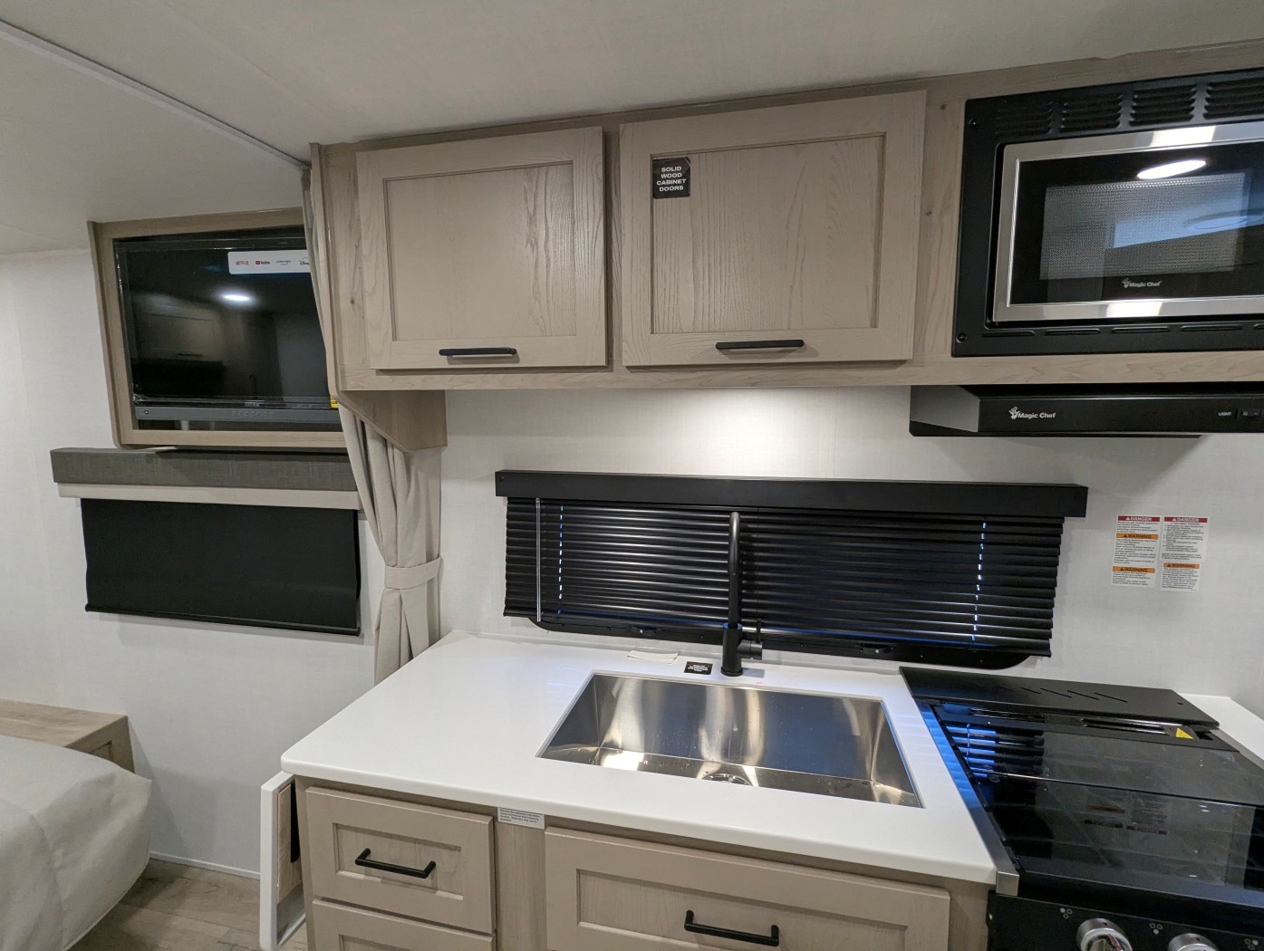 2026 Forest River Rockwood Mini Lite 2109S - Image 11