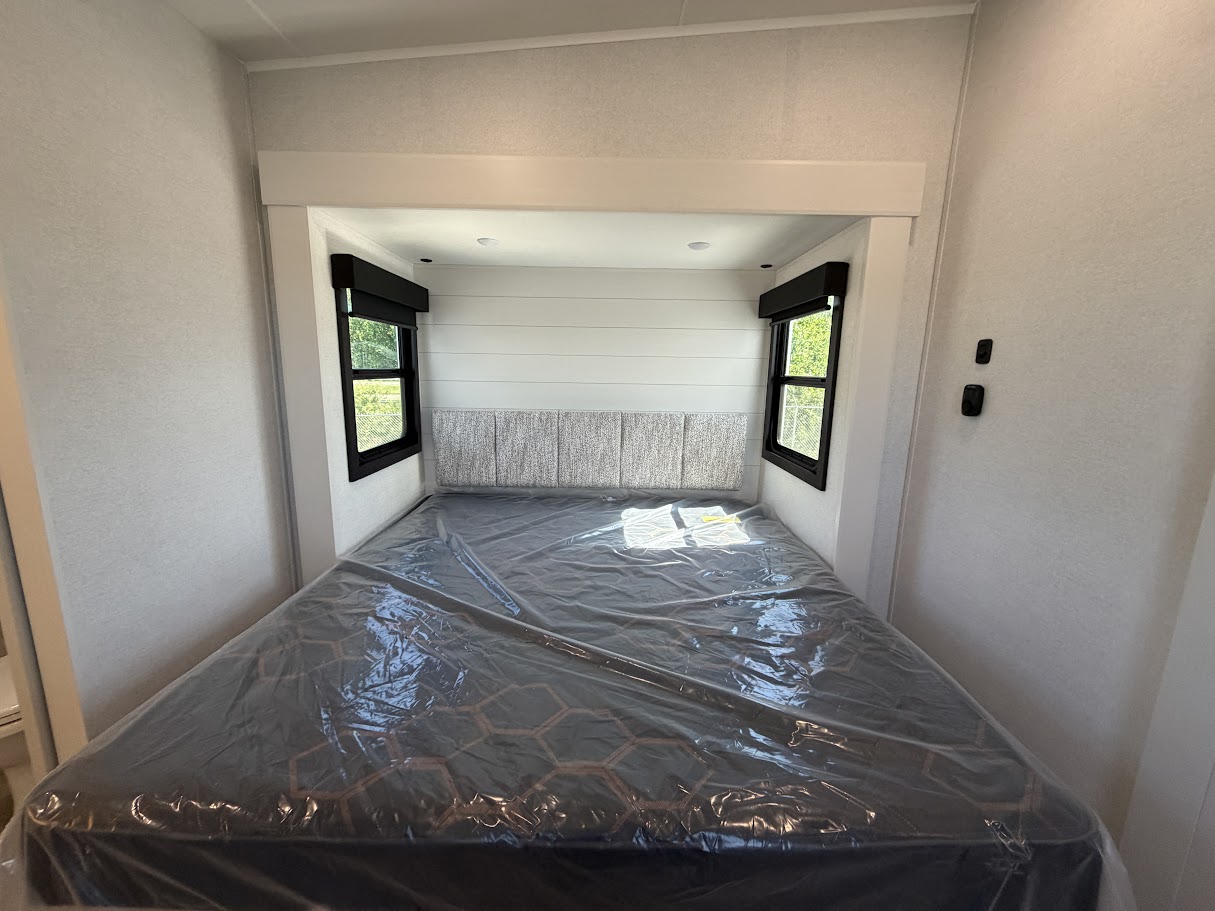 2027 JAYCO EAGLE 367TBTS - Image 30