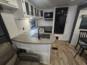 2023 KEYSTONE HIDEOUT 28RKS - Image 15