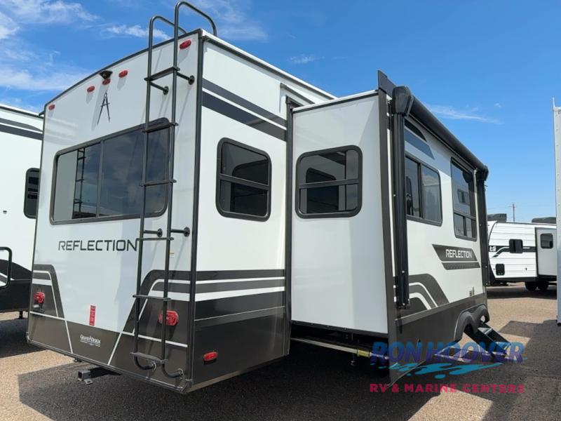 2026 GRAND DESIGN 337RLS - Image 4
