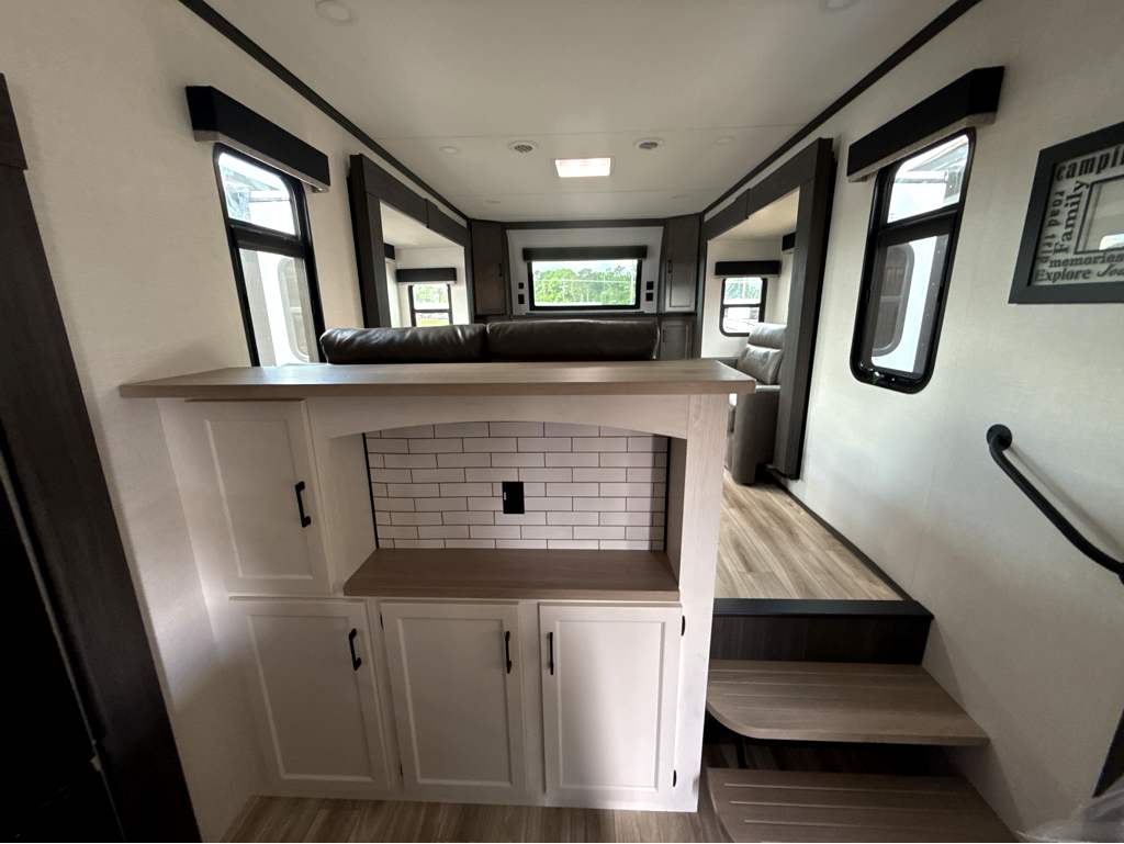 2026 VENTURE RV SPORTTREK 365VFL - Image 15