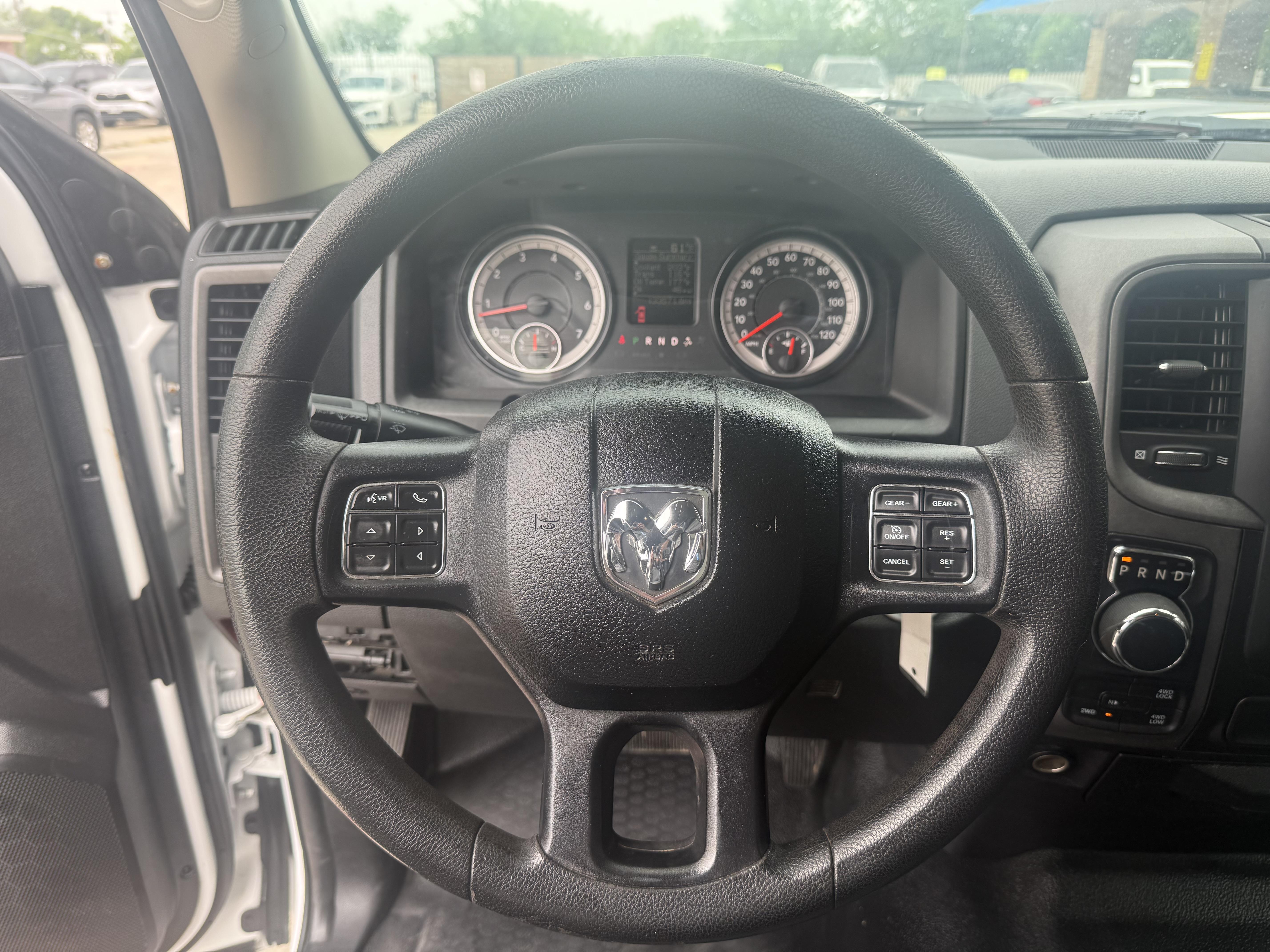 2016 Ram 1500 Pickup-V8 Crew Cab Tradesman 4WD - Image 22