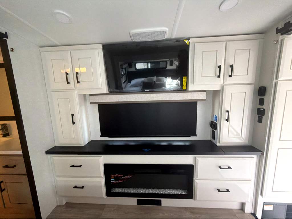 2027 JAYCO PINNACLE 38FBRK - Image 43