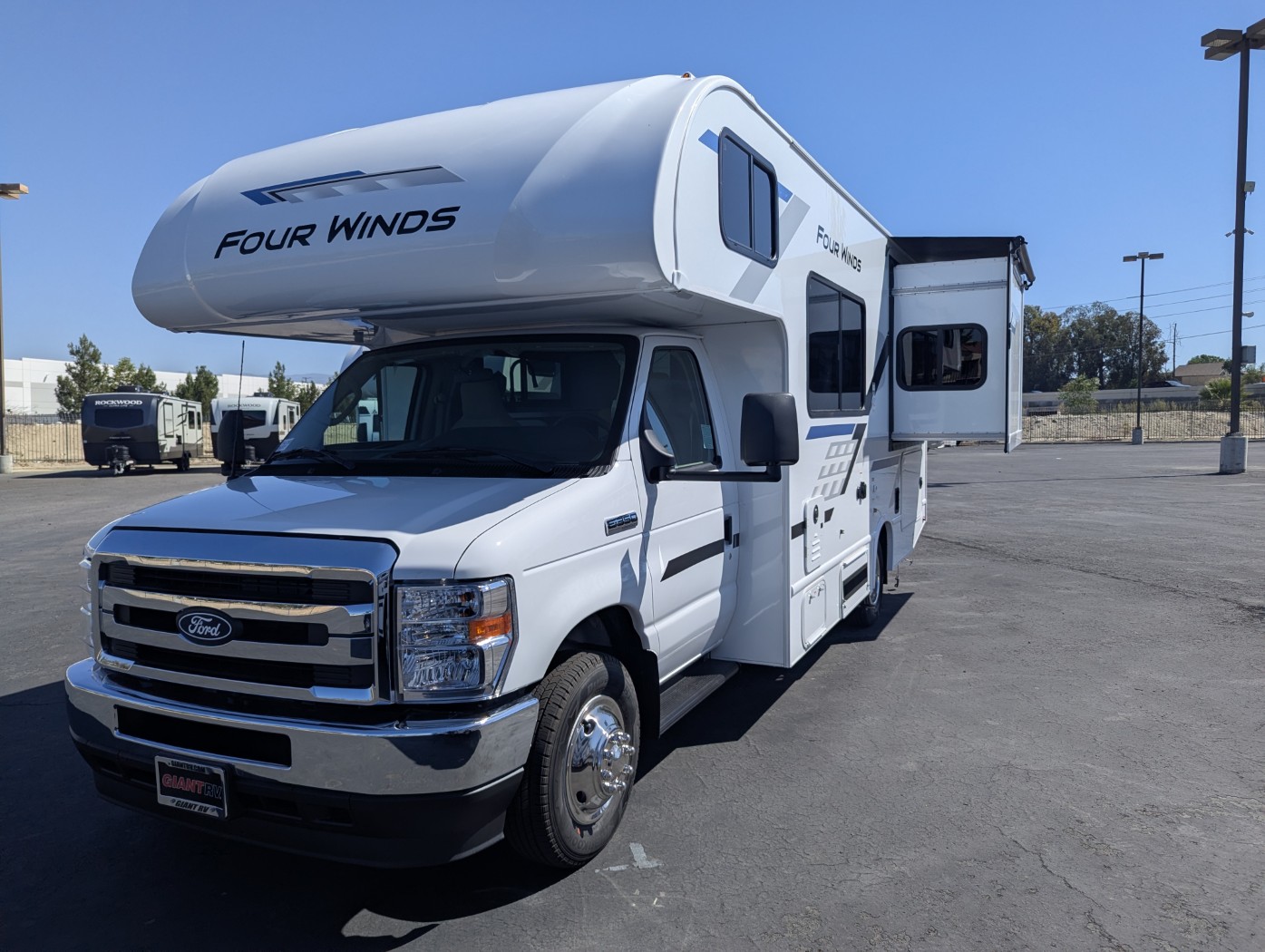 2027 Thor Motor Coach Four Winds 22Z - Image 3