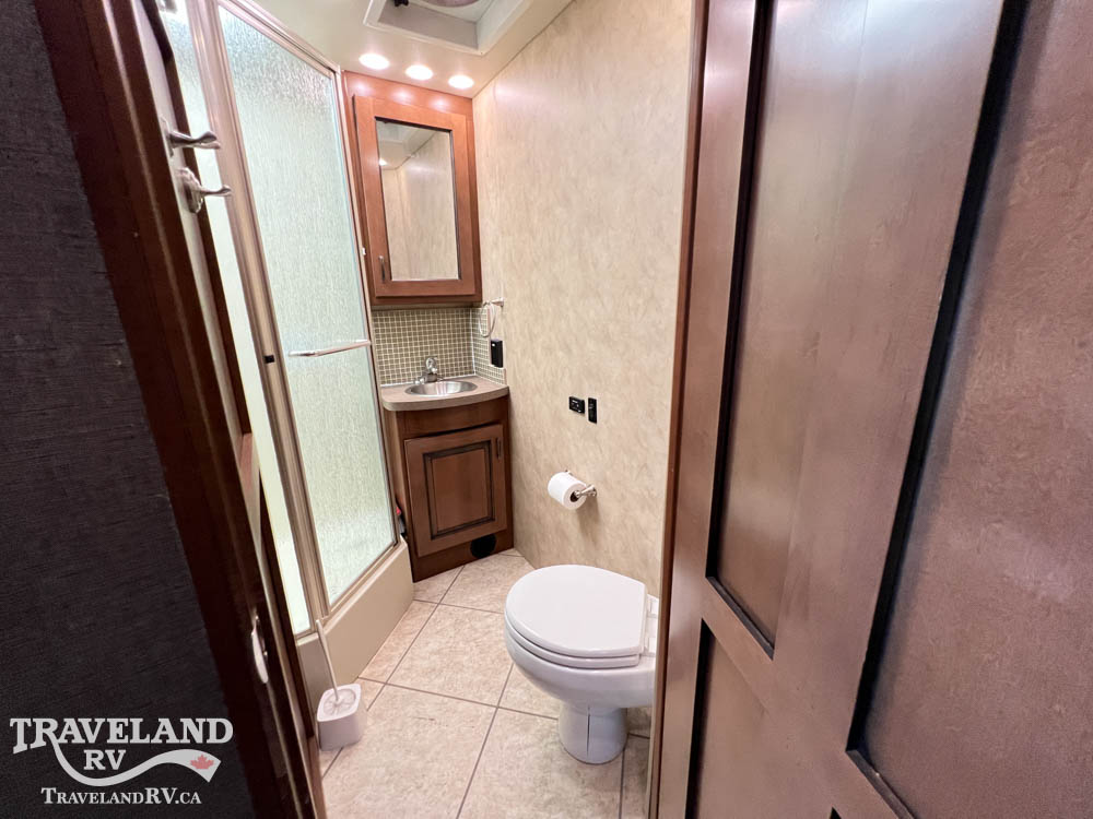 2015 Fleetwood Excursion 35B - Image 36