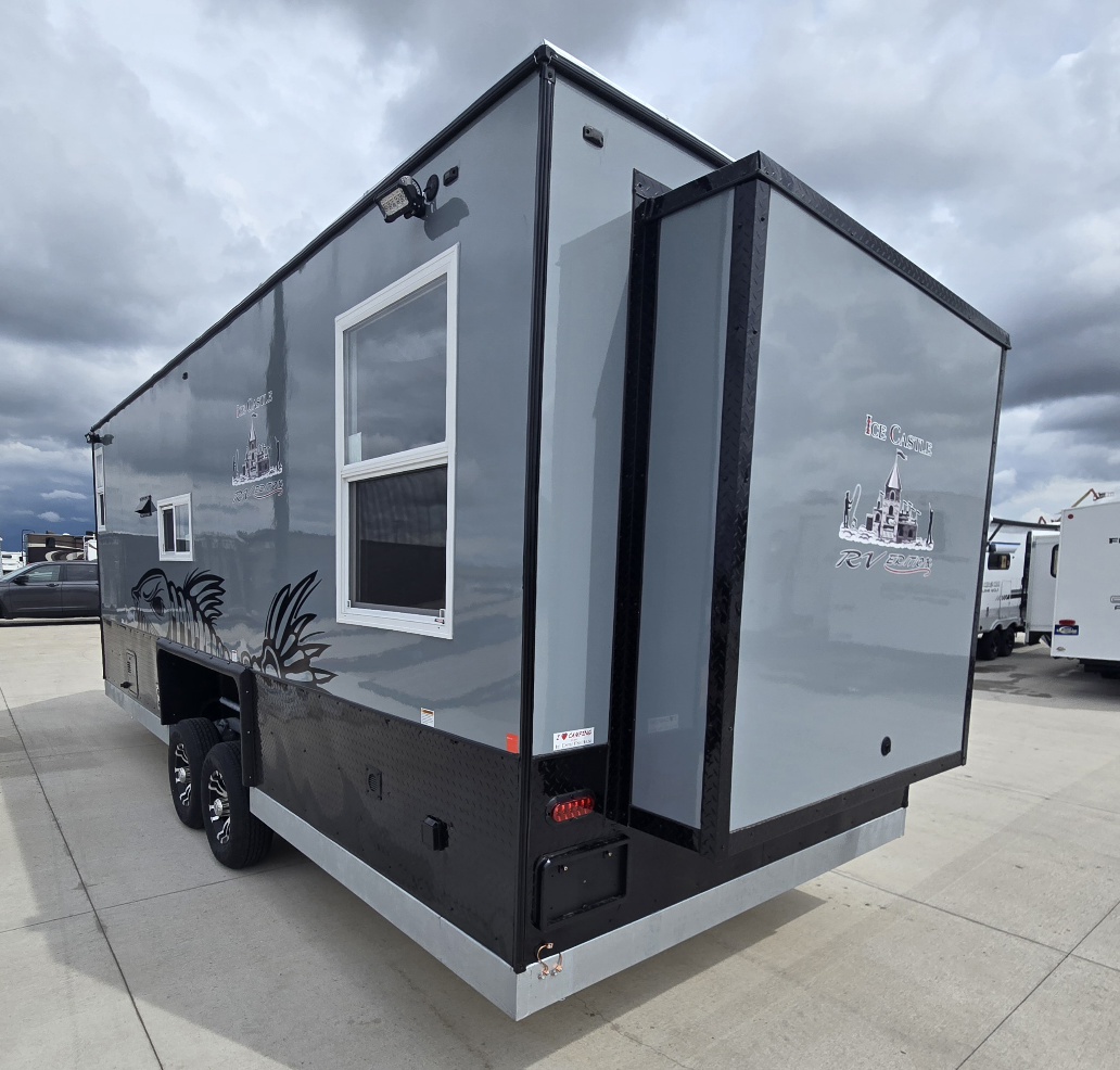 2027 ICE CASTLE RV EXTREME III 8X21 - Image 5