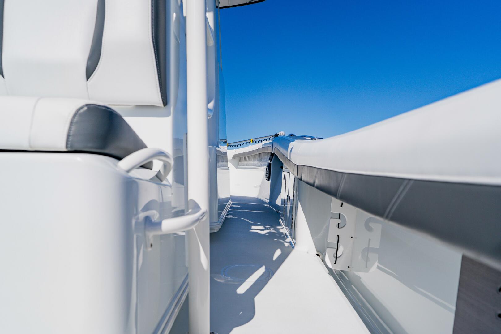 2025 Yellowfin 36 Offshore - Image 34
