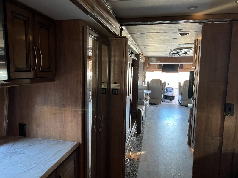 2023 Holiday Rambler Navigator 38N - Image 24