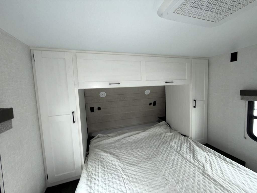2026 VENTURE RV SIENNA 251VRB - Image 25