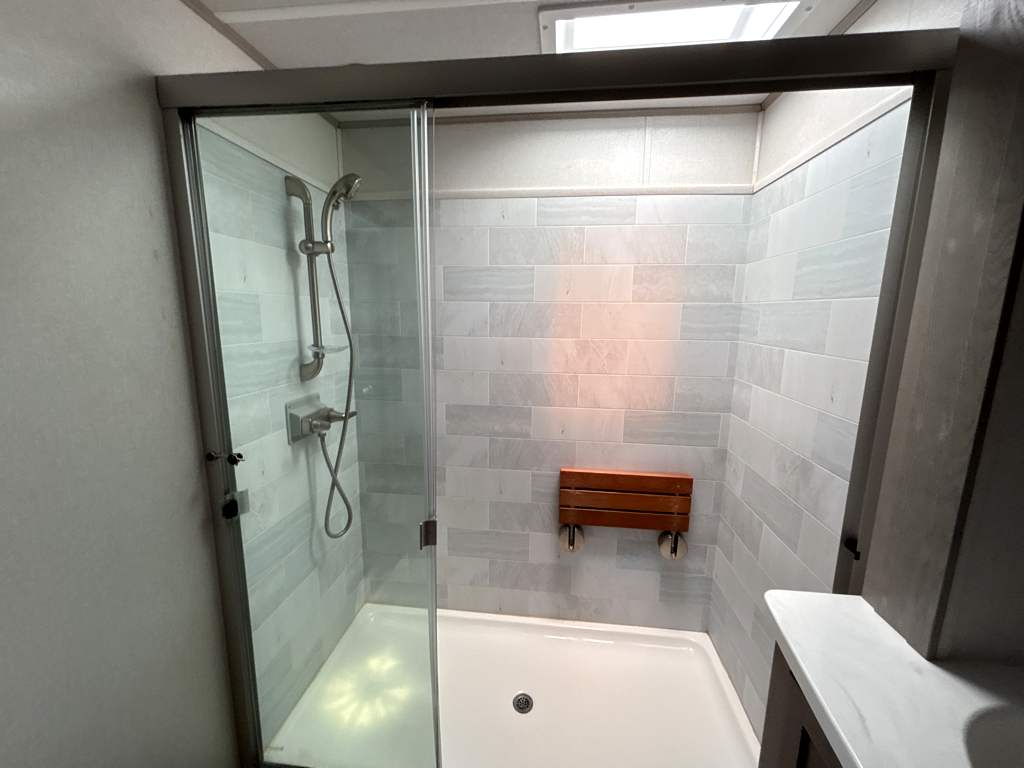 2022 PALOMINO RIVER RANCH 390RL - Image 22