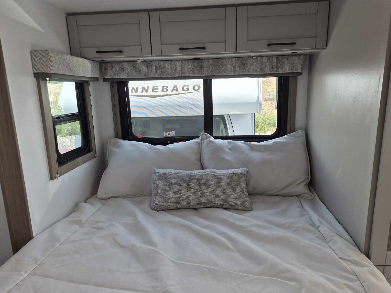 2027 Entegra Coach Odyssey 24B - Image 16