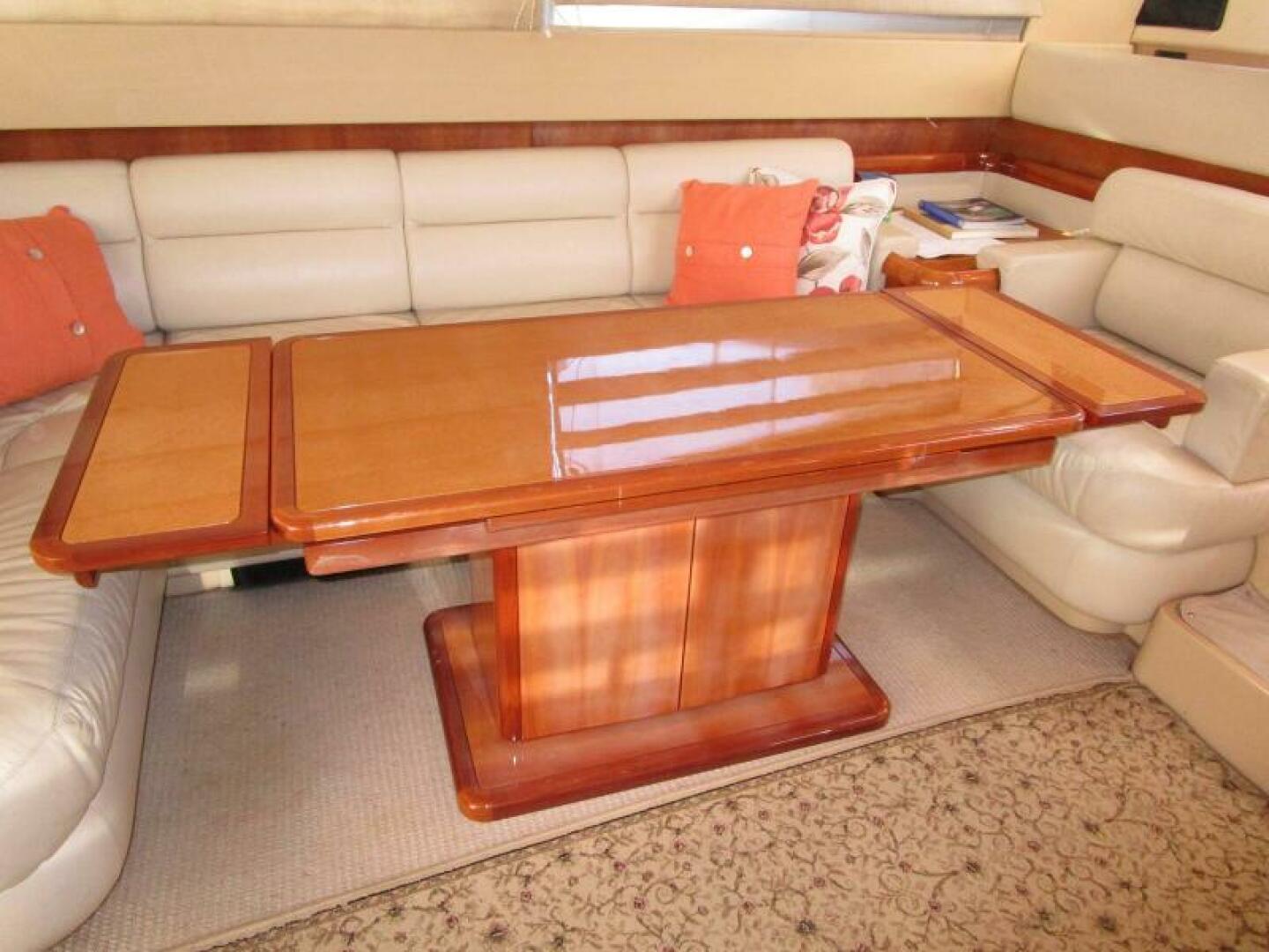 2003 Ferretti Yachts 590 Motor Yacht - Image 5