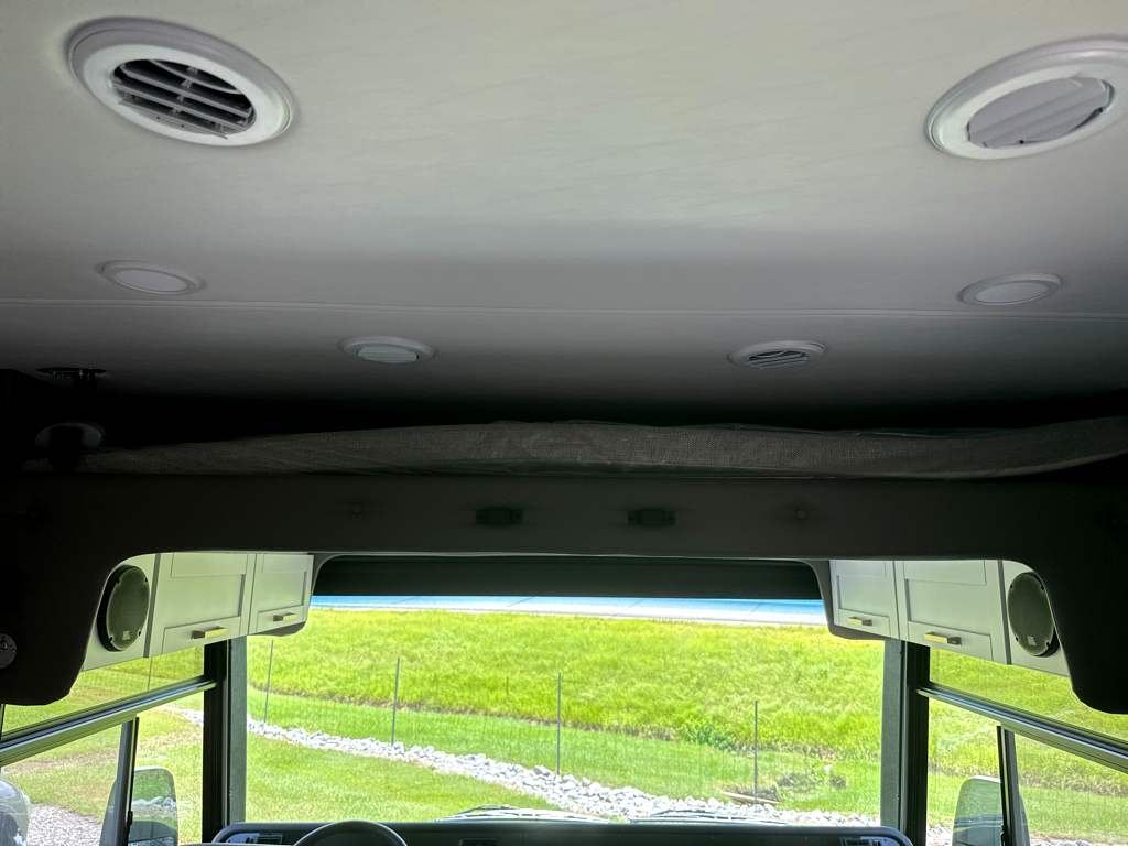 2027 ENTEGRA COACH VISION XL 31UL - Image 8