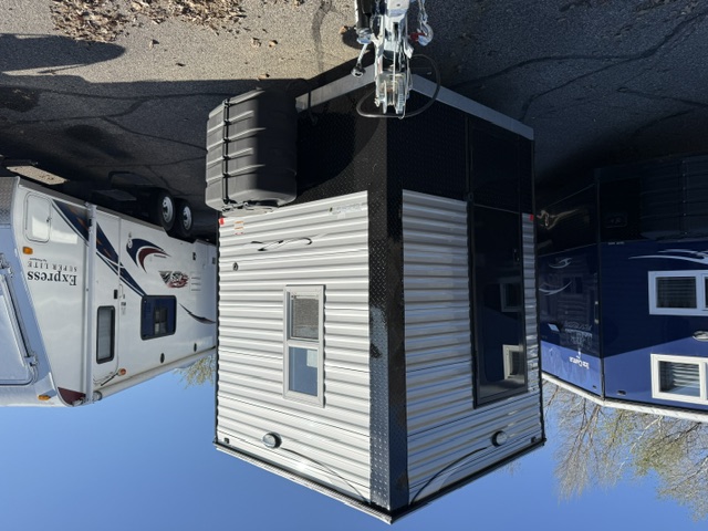 2027 ICE CASTLE LOW HYBRID 8X17 - Image 6
