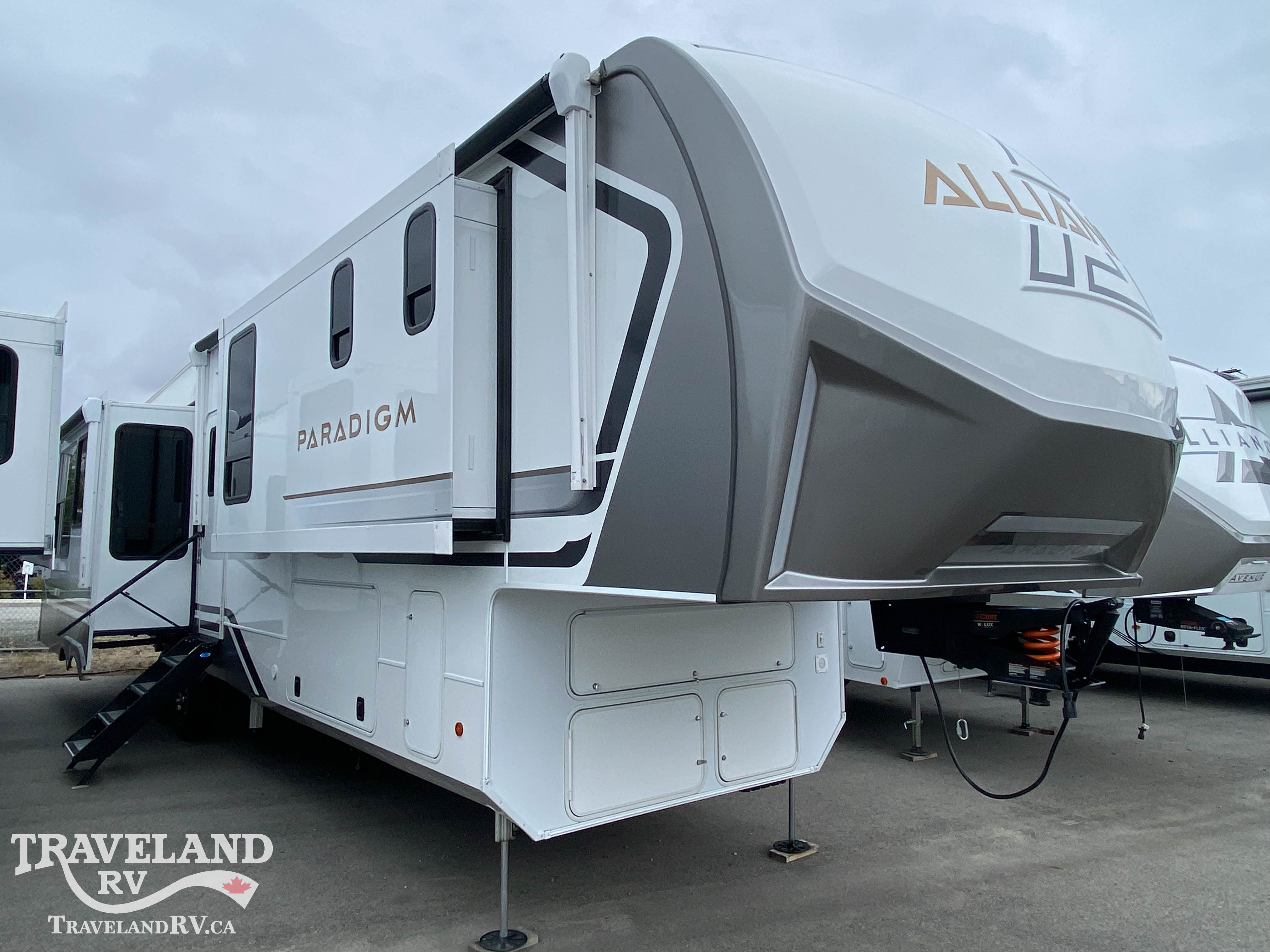 2025 Alliance RV Paradigm 382RK - Image 1