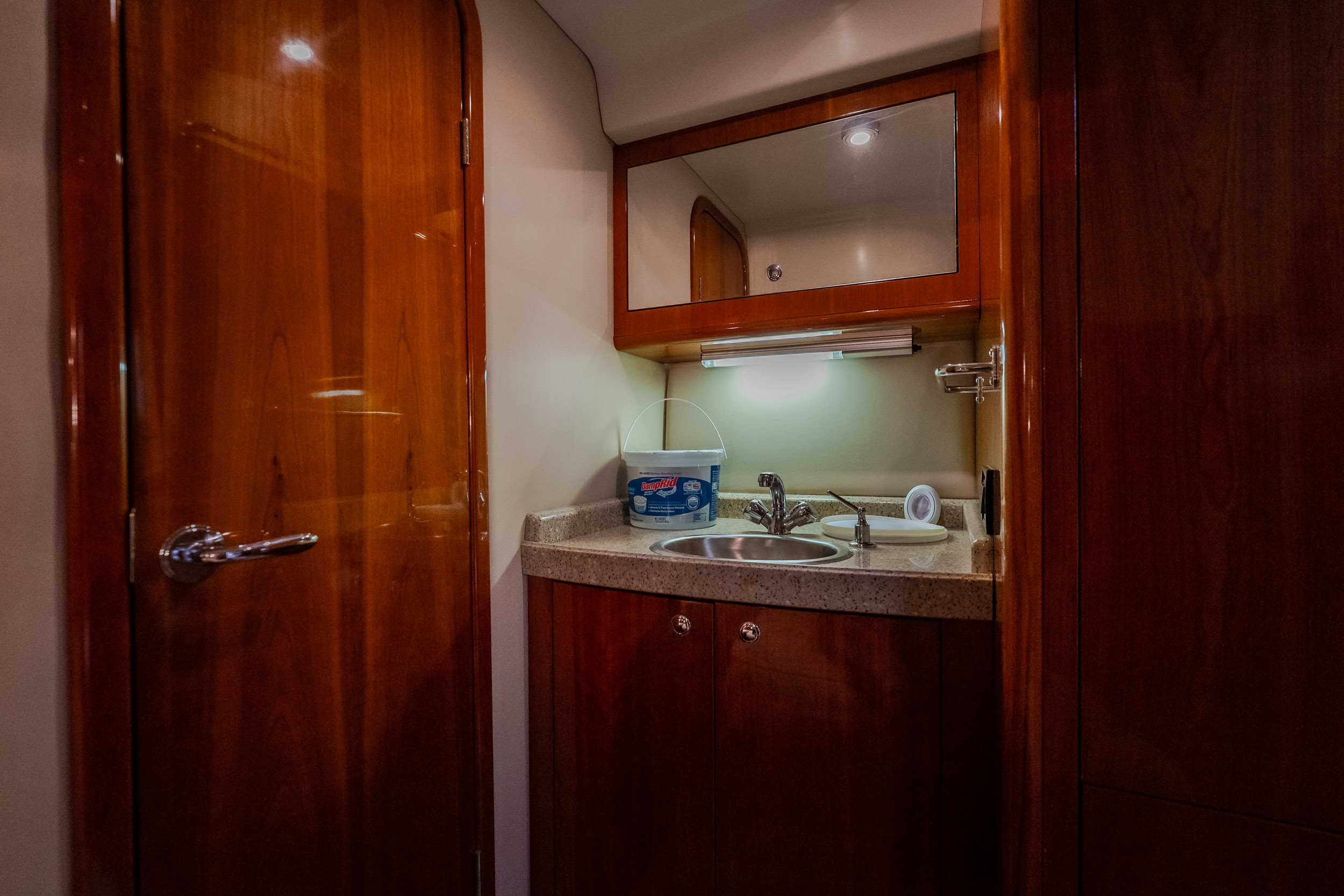 2009 Regal 4460 Express Cruiser - Image 52