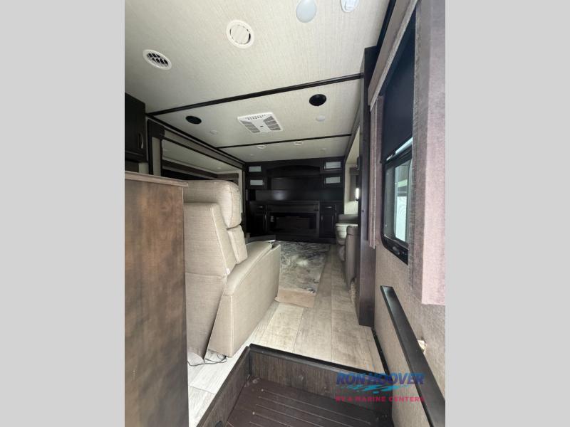 2019 GRAND DESIGN 376TH - Image 6